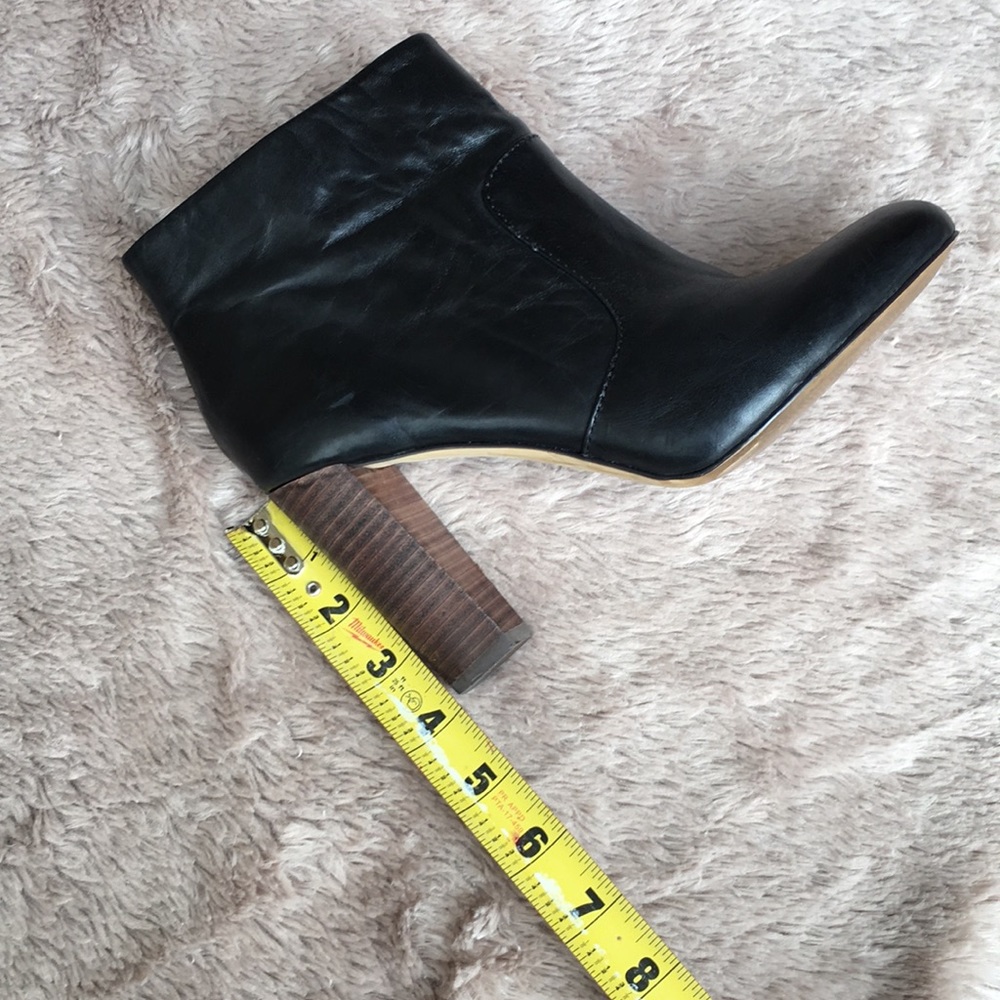 Ann Taylor leather heeled ankle boots